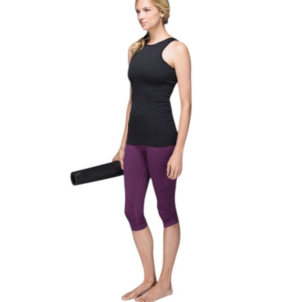 Lululemon In The Flow Crop II Heathered Berry Yum Yum Size 6